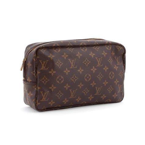 louis vuitton wash bag mens|louis vuitton pre owned wash bag.